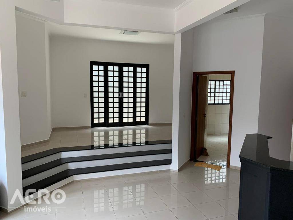 Casa à venda com 4 quartos, 215m² - Foto 10