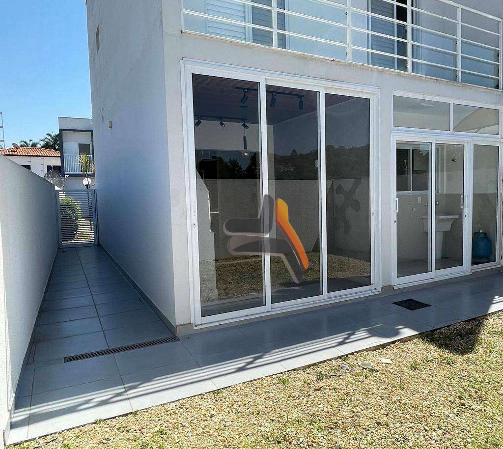 Casa de Condomínio à venda com 3 quartos, 108m² - Foto 1