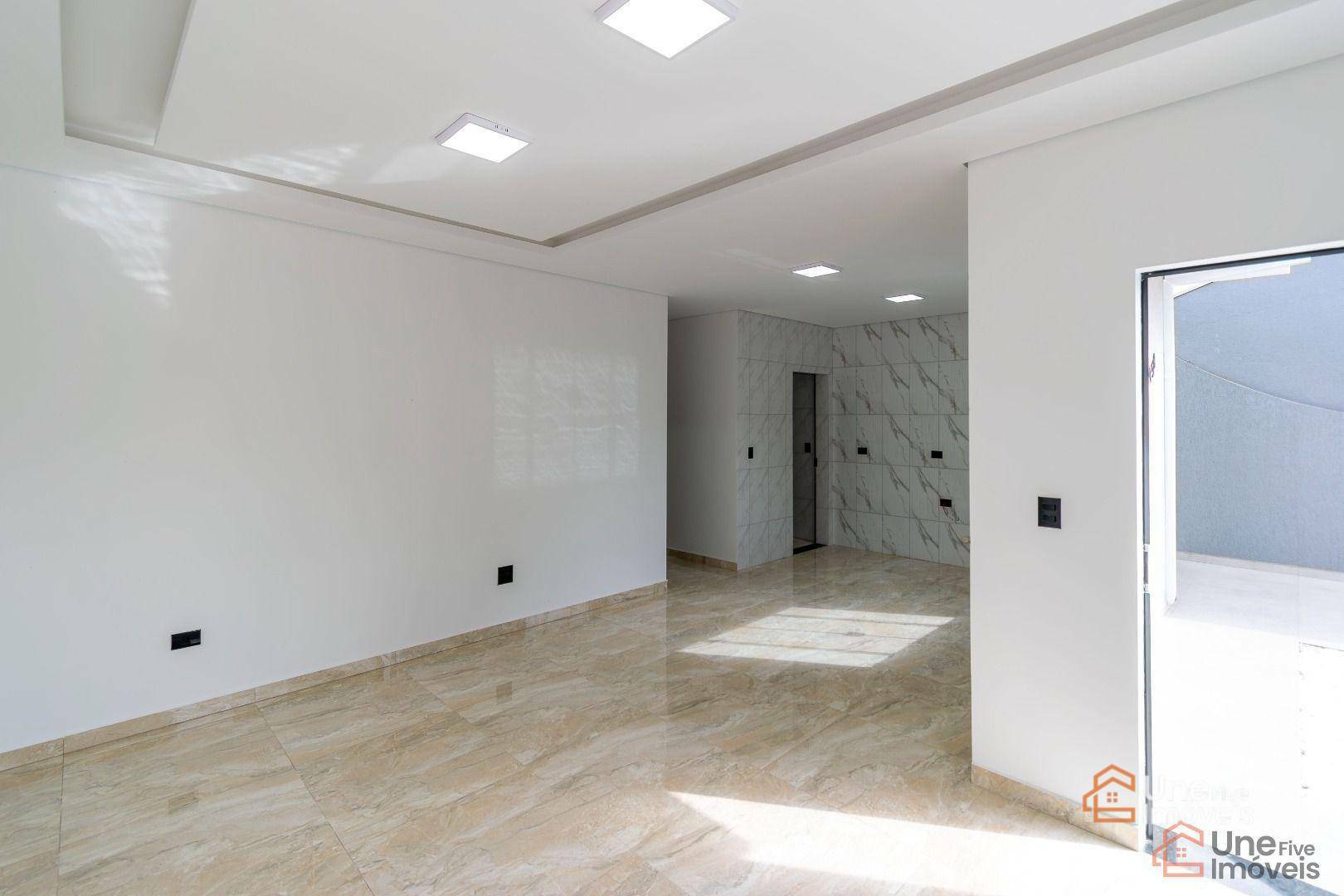 Casa à venda com 2 quartos, 92m² - Foto 4