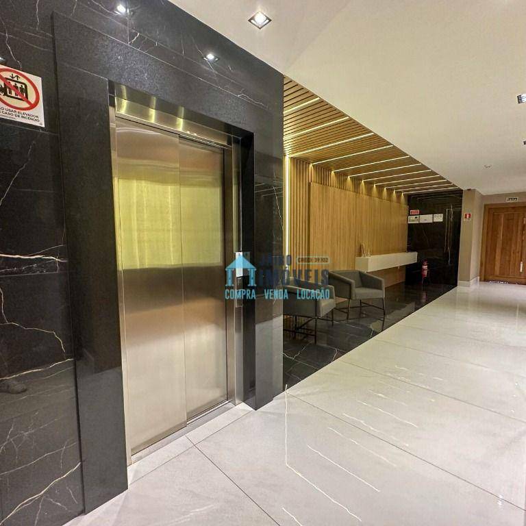 Apartamento à venda com 2 quartos, 68m² - Foto 2