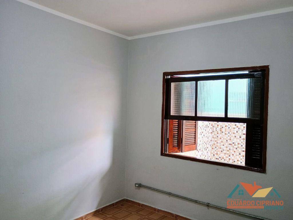 Casa para alugar com 1 quarto, 40m² - Foto 10