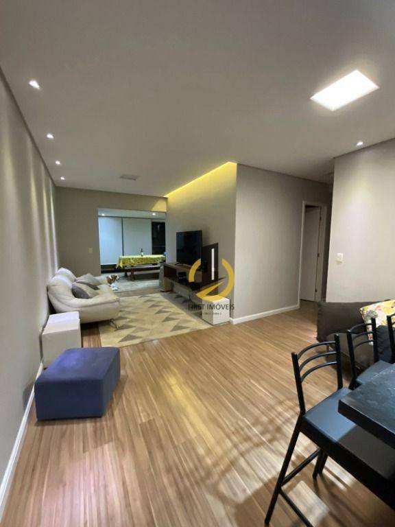 Apartamento à venda com 3 quartos, 105m² - Foto 3