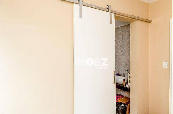 Apartamento à venda com 2 quartos, 70m² - Foto 9