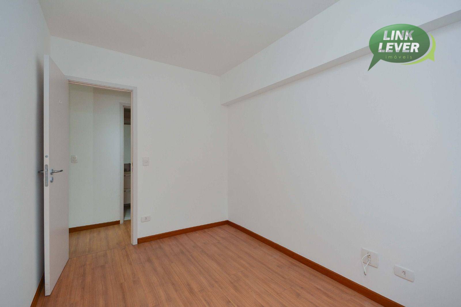 Apartamento à venda com 2 quartos, 60m² - Foto 17