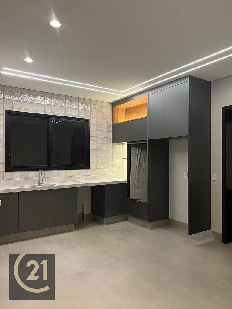 Sobrado à venda com 4 quartos, 441m² - Foto 12