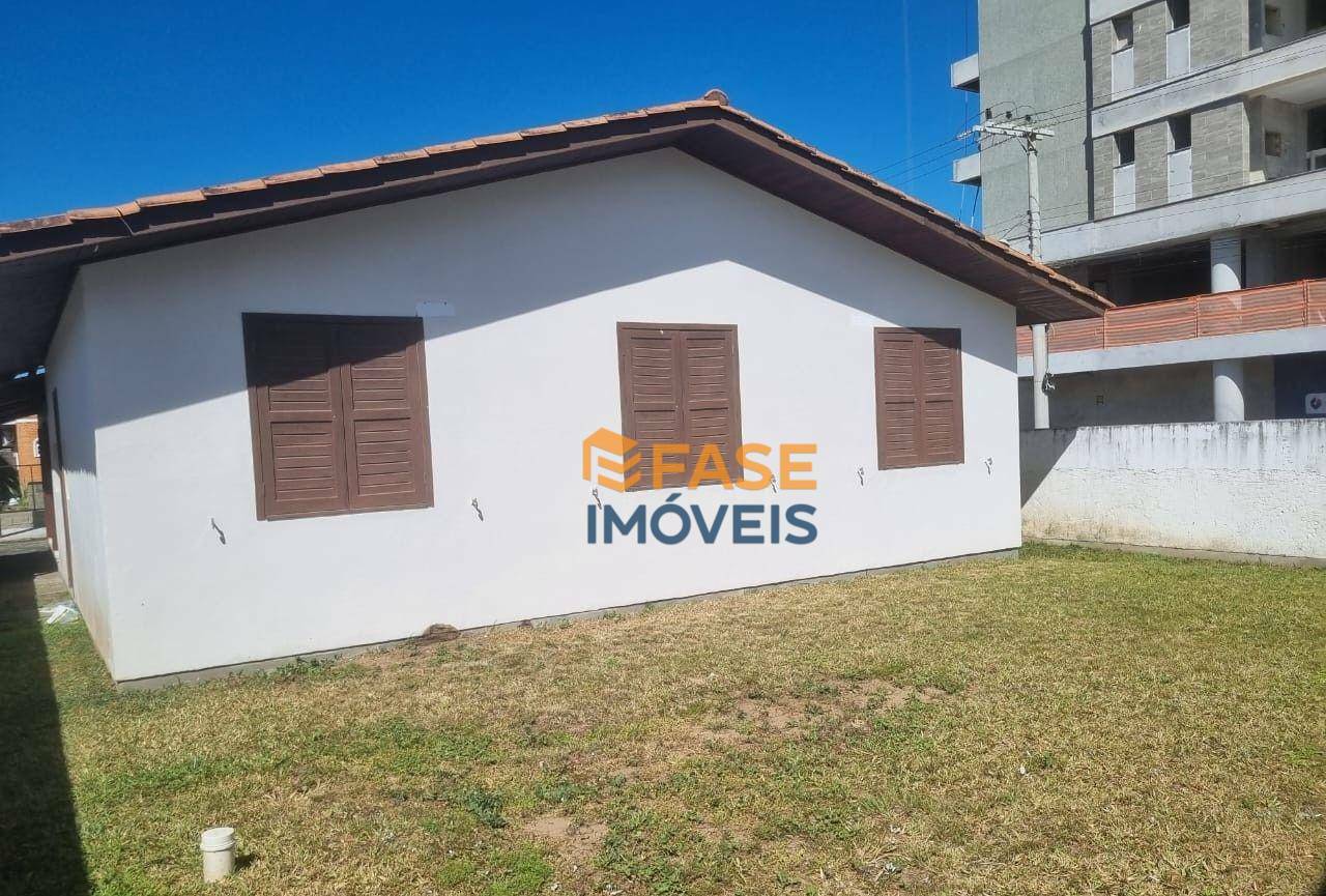 Casa à venda com 4 quartos, 132m² - Foto 14