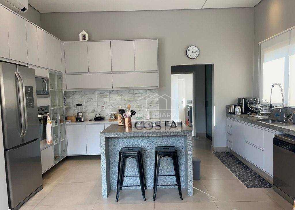 Casa de Condomínio à venda com 3 quartos, 259m² - Foto 10