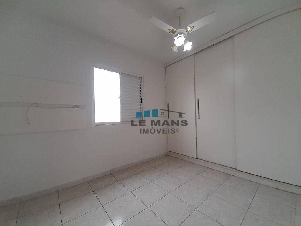 Apartamento à venda com 2 quartos, 64m² - Foto 5