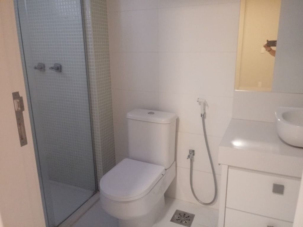 Apartamento para alugar com 3 quartos, 157m² - Foto 9