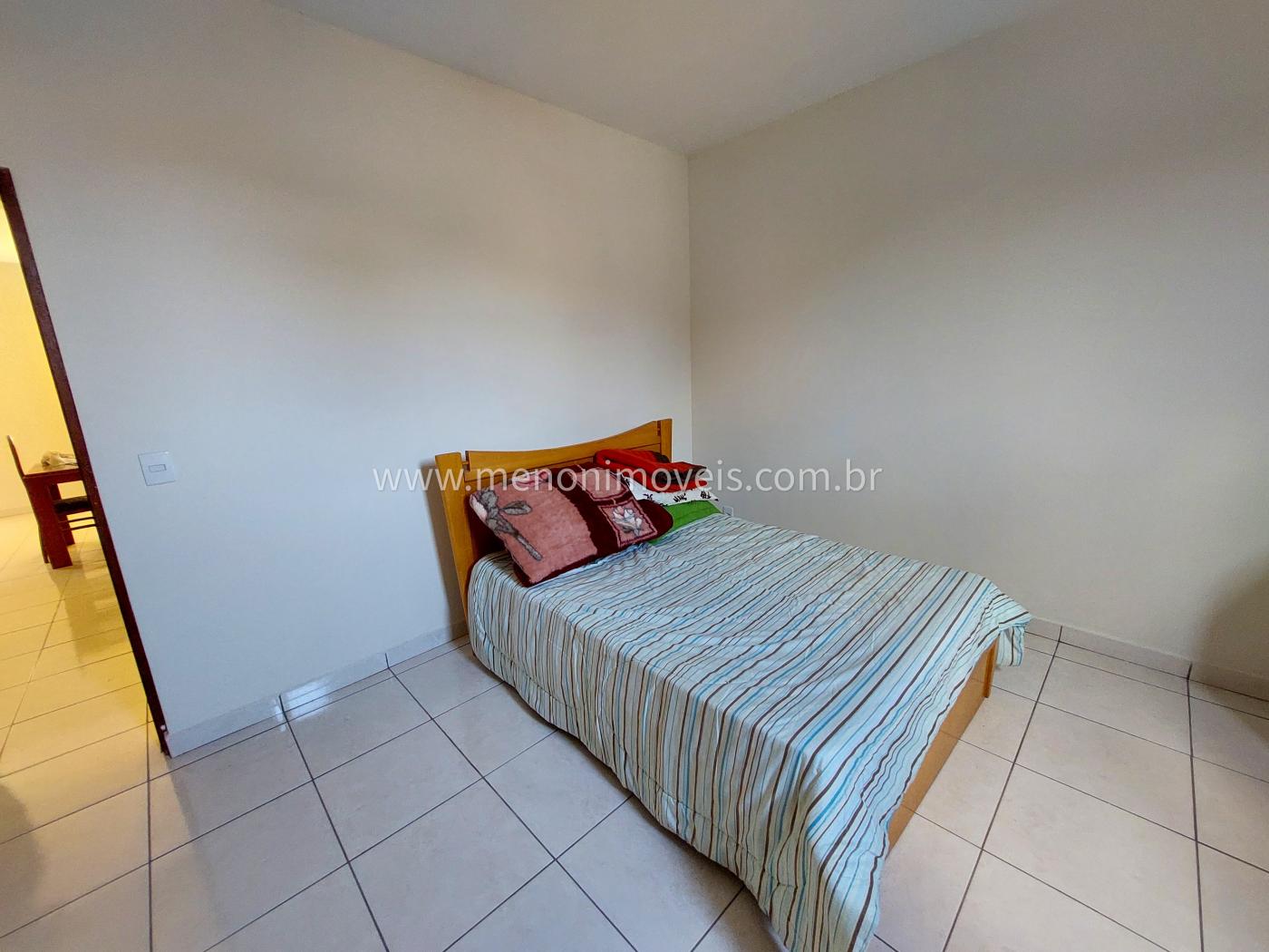 Casa à venda com 4 quartos, 250m² - Foto 4