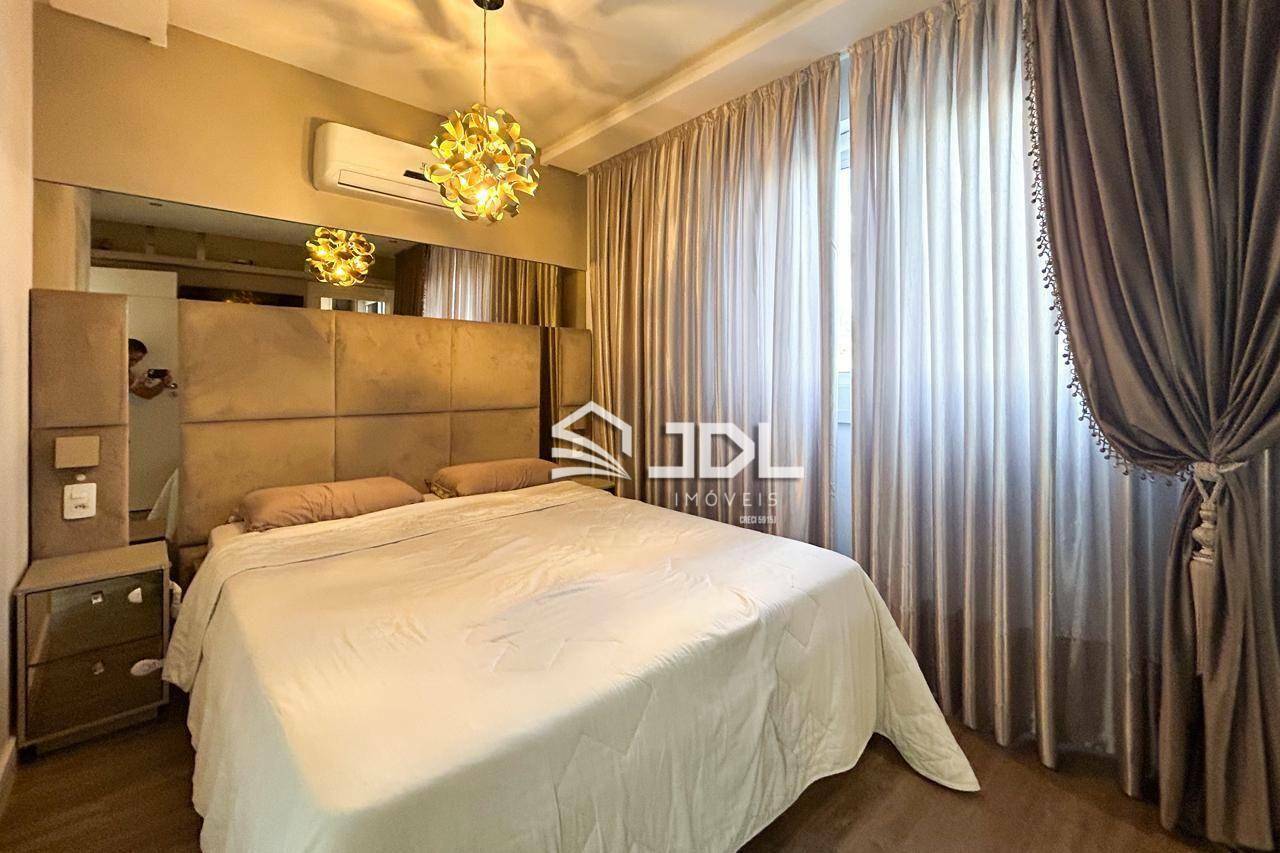 Apartamento à venda com 3 quartos, 175m² - Foto 4