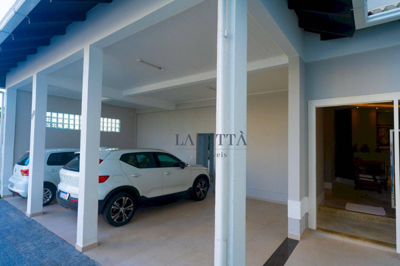 Casa à venda com 4 quartos, 381m² - Foto 18