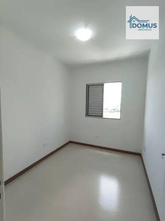 Apartamento à venda com 3 quartos, 61m² - Foto 4