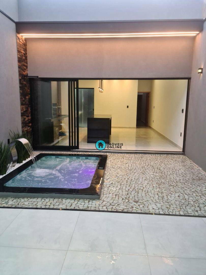 Casa à venda com 2 quartos, 100m² - Foto 1