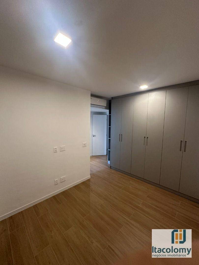 Apartamento para alugar com 3 quartos, 124m² - Foto 16