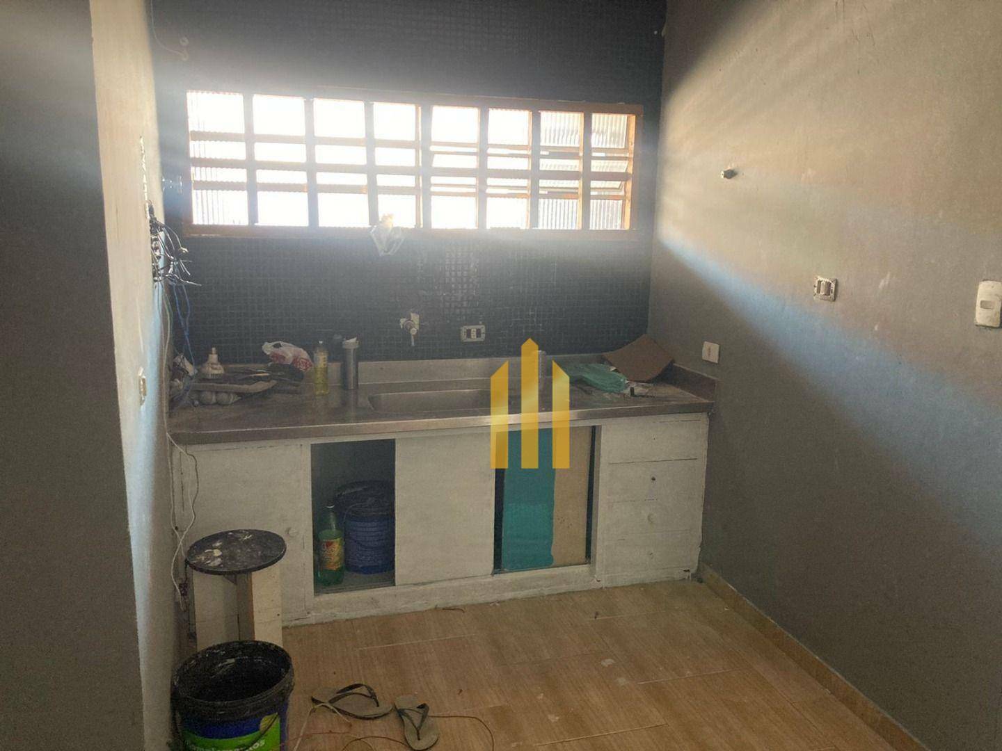 Casa para alugar com 2 quartos, 90m² - Foto 10