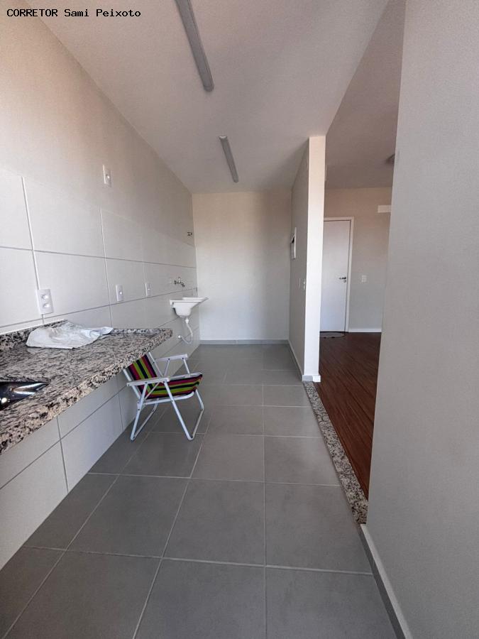 Apartamento para alugar com 2 quartos, 59m² - Foto 13