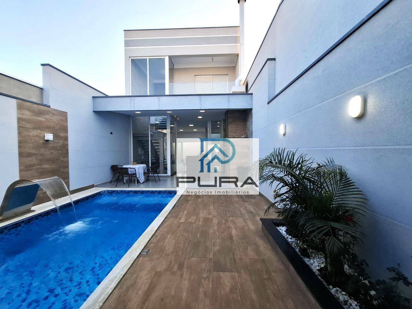 Casa à venda com 2 quartos, 148m² - Foto 1