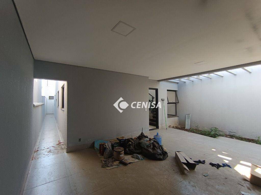 Casa à venda com 4 quartos, 127m² - Foto 4