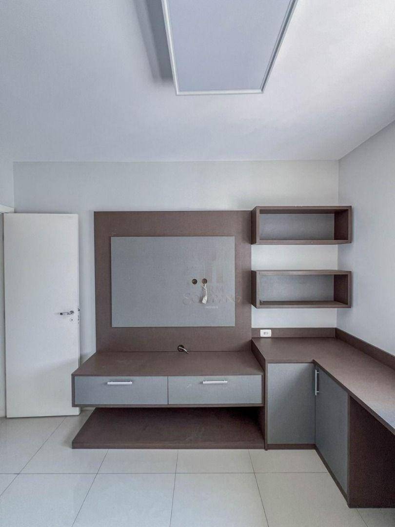 Apartamento à venda com 4 quartos, 233m² - Foto 16