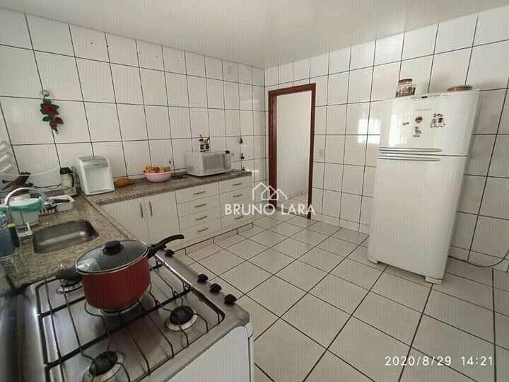 Casa à venda com 3 quartos, 262m² - Foto 16