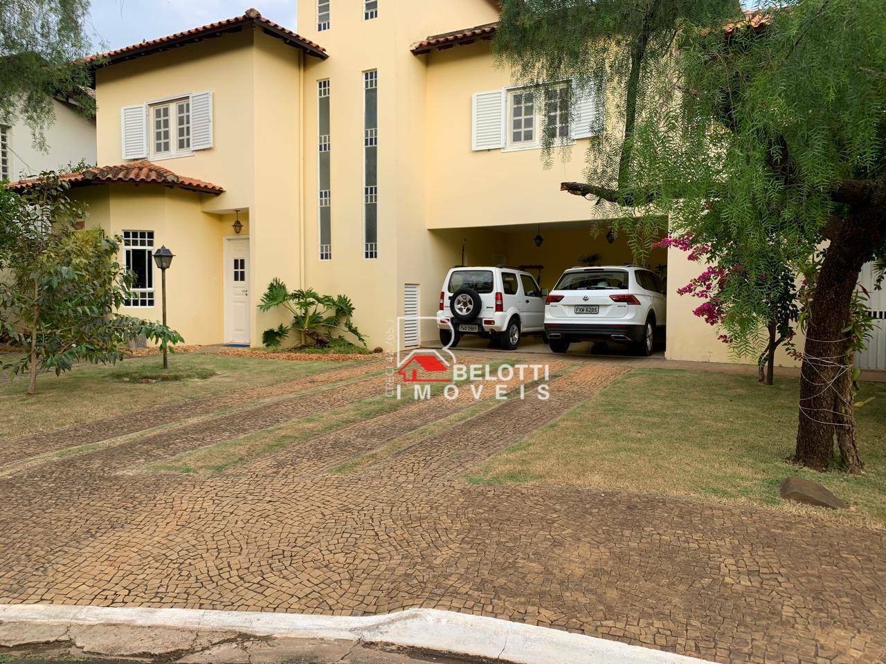 Casa de Condomínio à venda com 4 quartos, 320m² - Foto 1