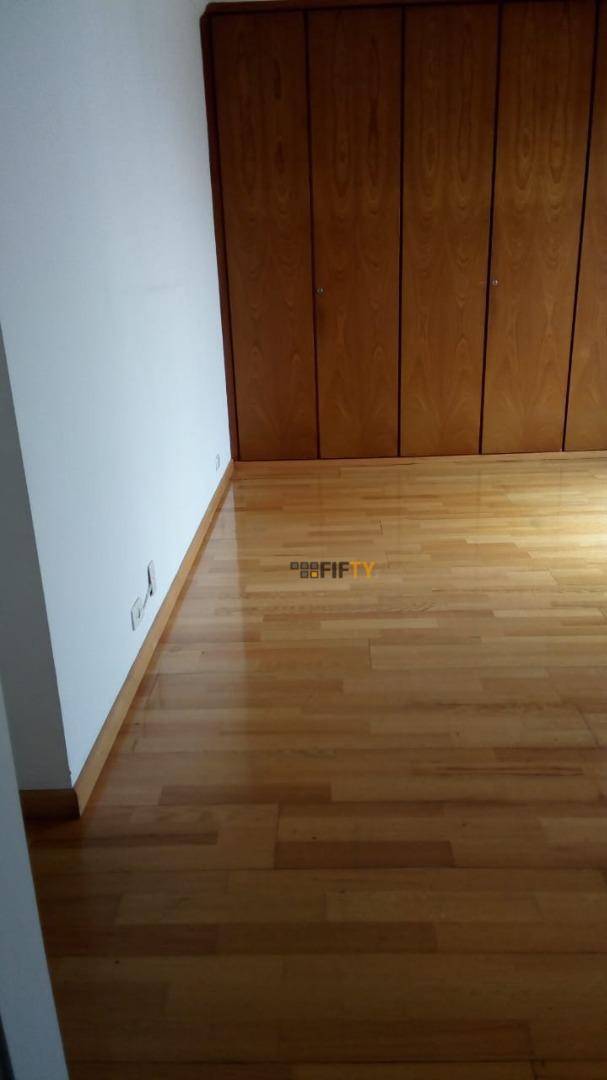 Apartamento para alugar com 3 quartos, 128m² - Foto 29