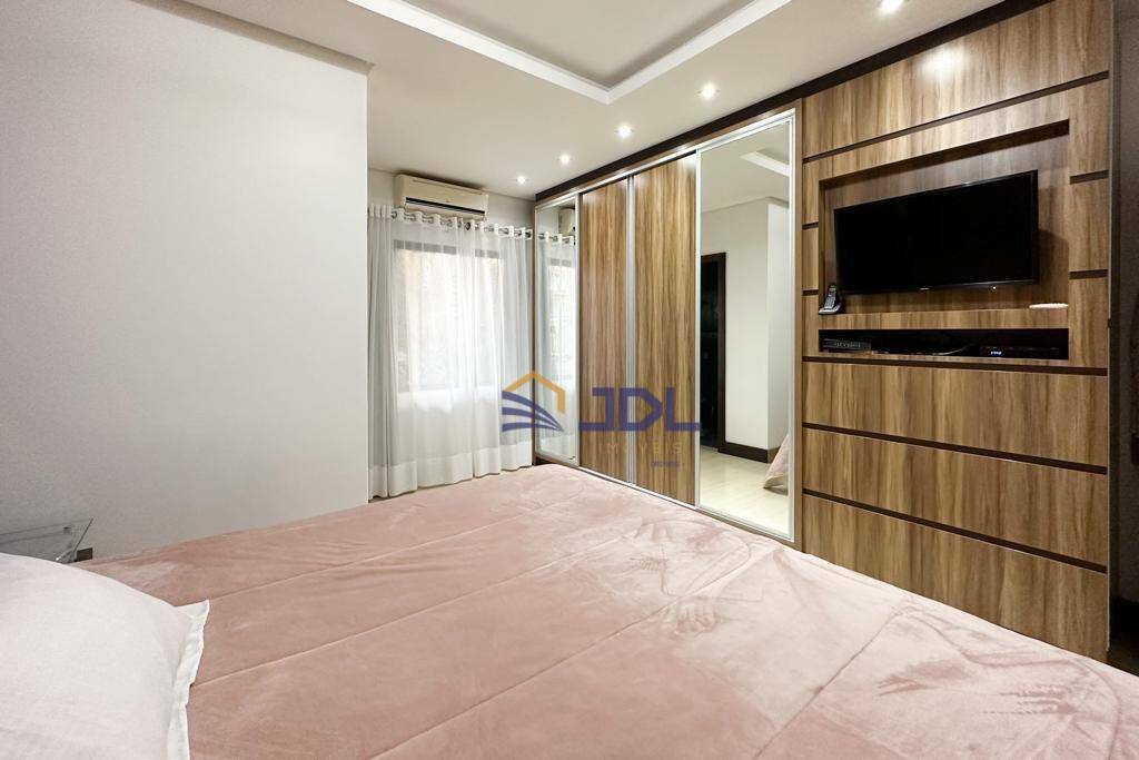 Casa à venda com 3 quartos, 195m² - Foto 17