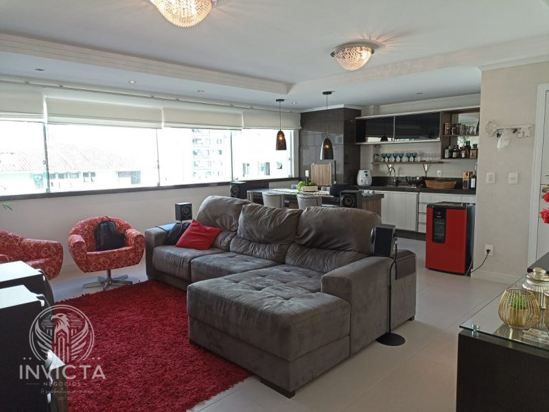 Apartamento à venda com 3 quartos, 110m² - Foto 1