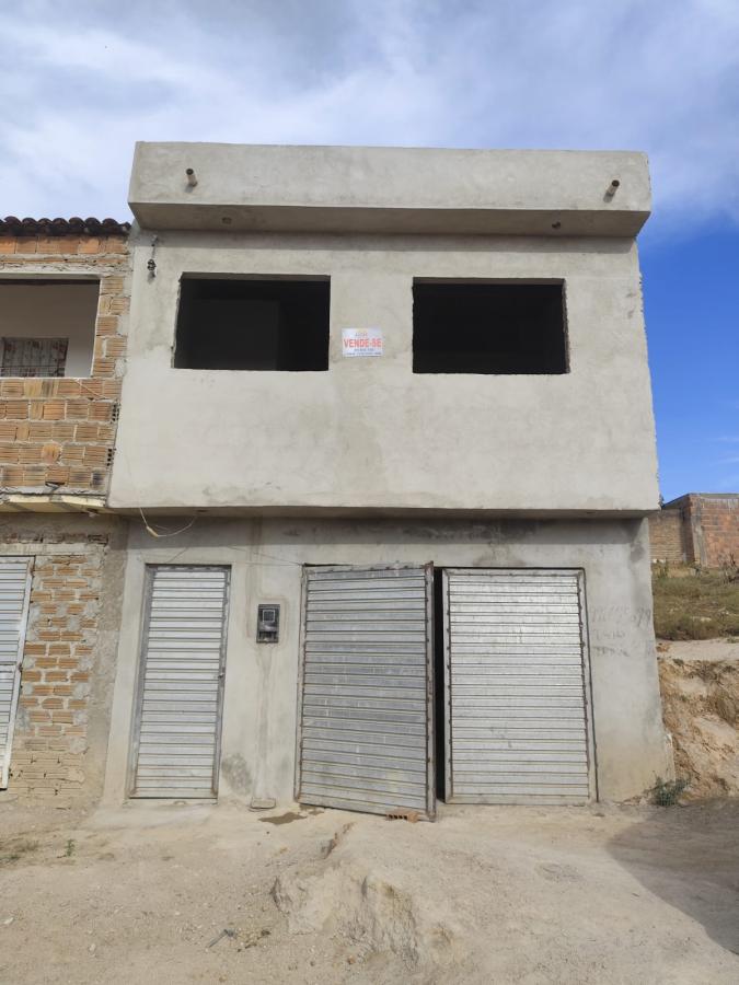 Casa à venda com 2 quartos, 100m² - Foto 1