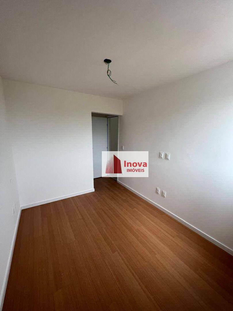 Apartamento à venda com 2 quartos, 62m² - Foto 16