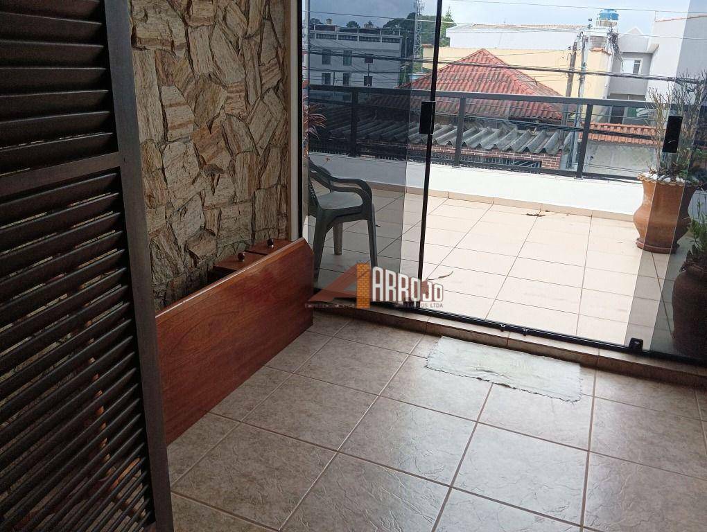 Sobrado à venda com 3 quartos, 200m² - Foto 17