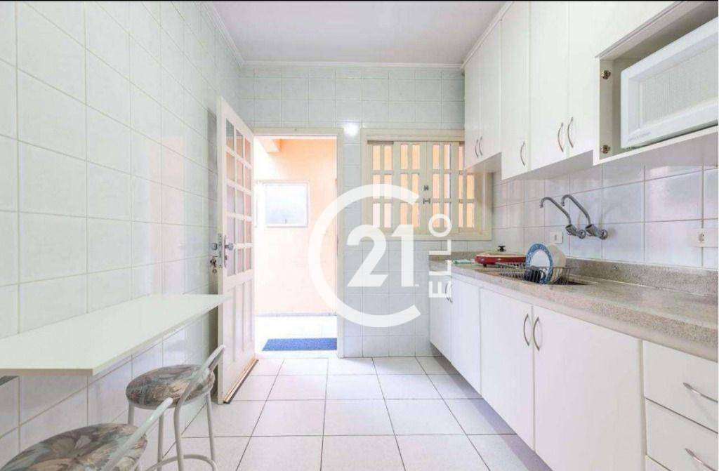 Casa à venda com 4 quartos, 220m² - Foto 12