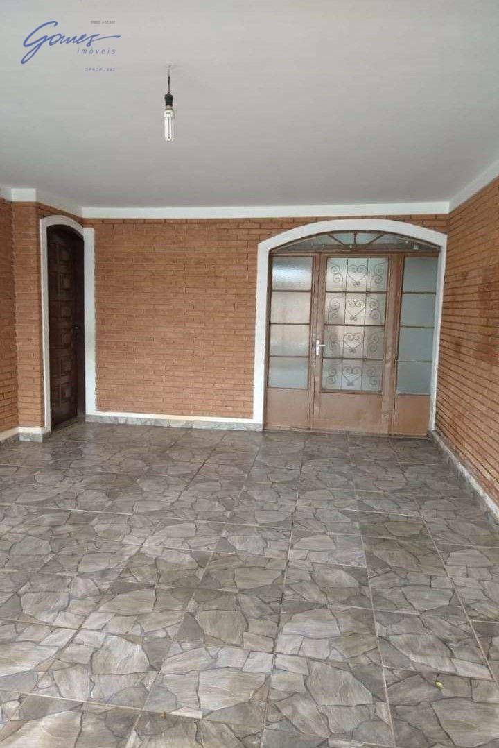 Casa à venda com 3 quartos, 182m² - Foto 4