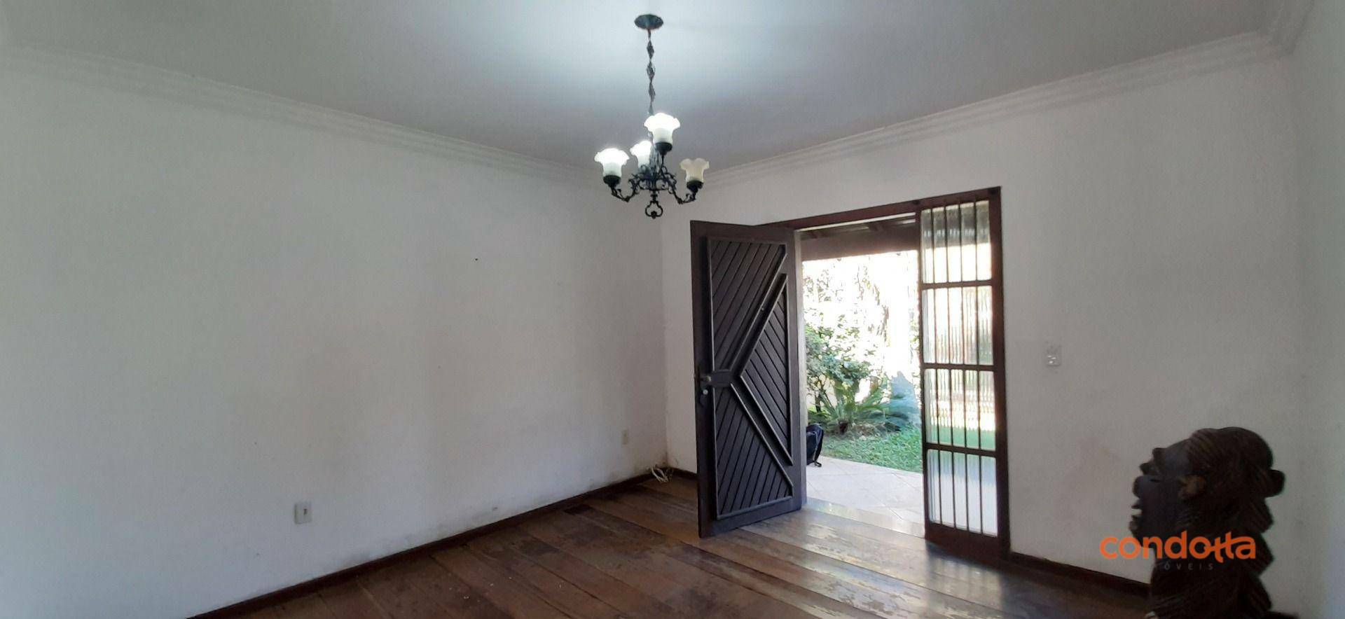 Casa para alugar com 4 quartos, 331m² - Foto 11