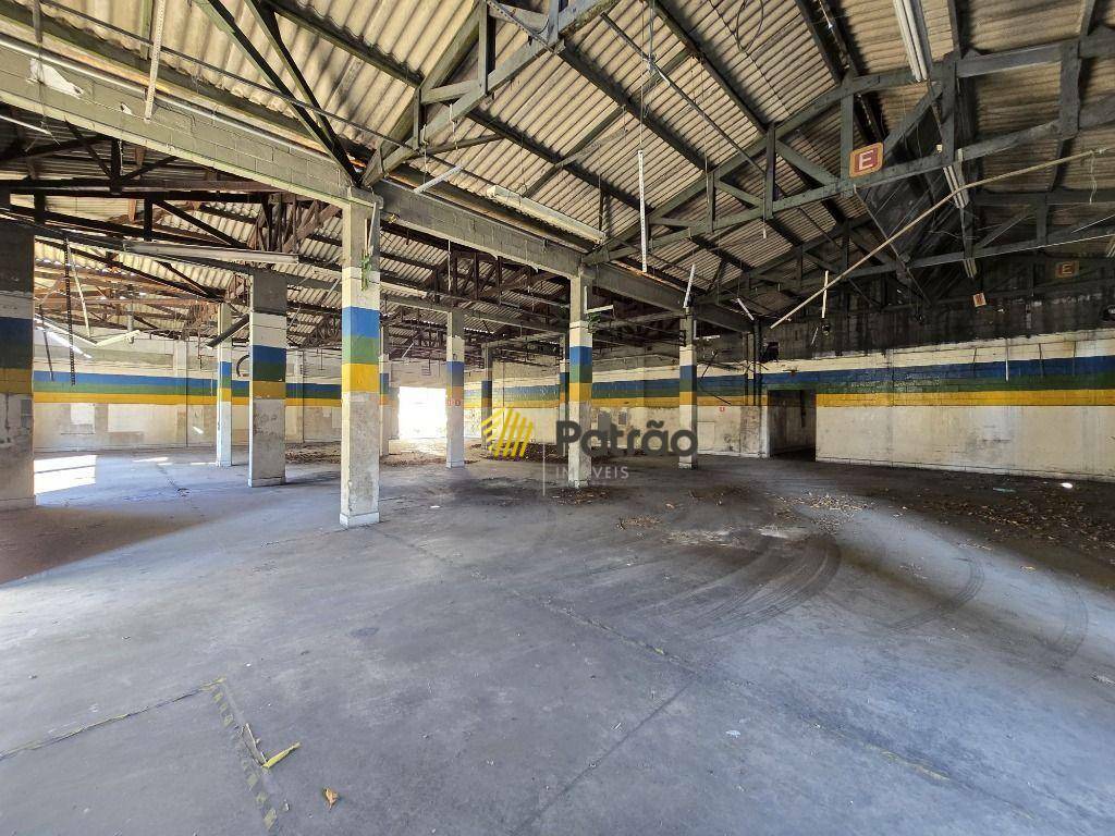 Depósito-Galpão-Armazém para alugar, 1750m² - Foto 1