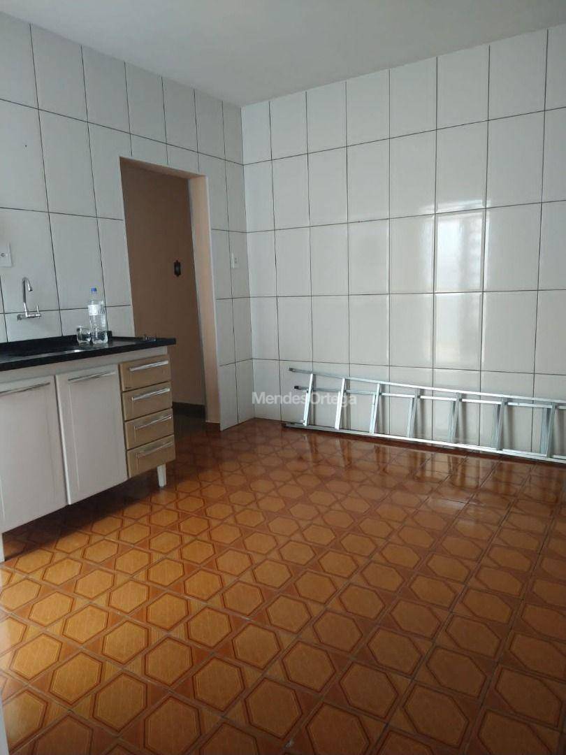 Casa à venda com 2 quartos, 52m² - Foto 3
