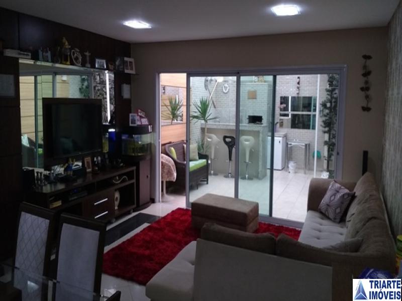 Sobrado à venda com 3 quartos, 210m² - Foto 1