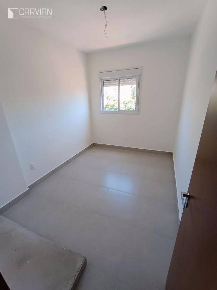 Apartamento à venda com 2 quartos, 67m² - Foto 10