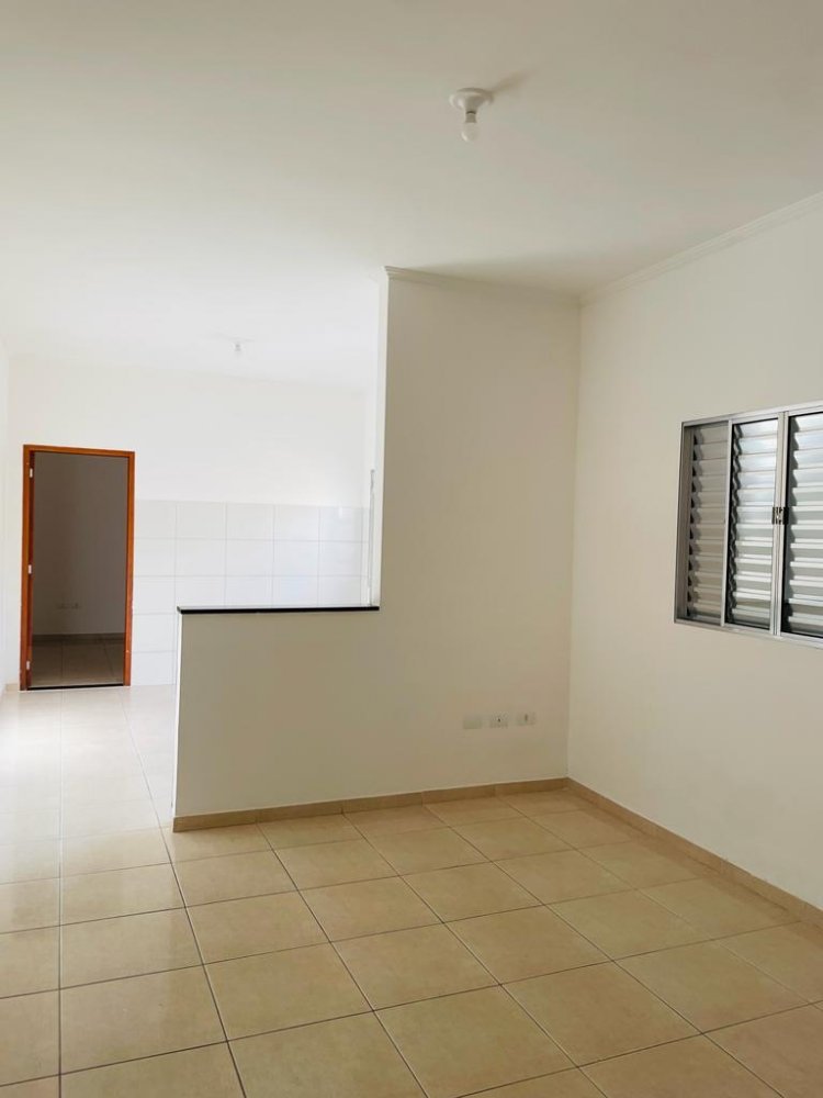 Casa à venda com 2 quartos, 95m² - Foto 3