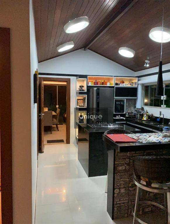 Casa à venda com 3 quartos, 200m² - Foto 8