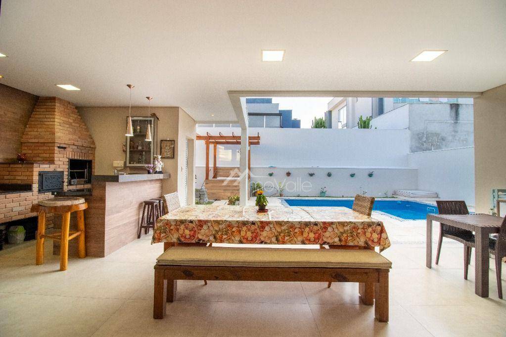 Casa de Condomínio à venda com 4 quartos, 405m² - Foto 13