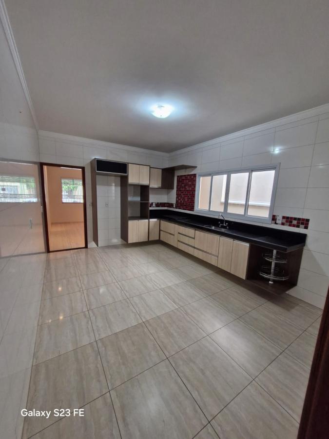 Casa à venda com 2 quartos, 115m² - Foto 4