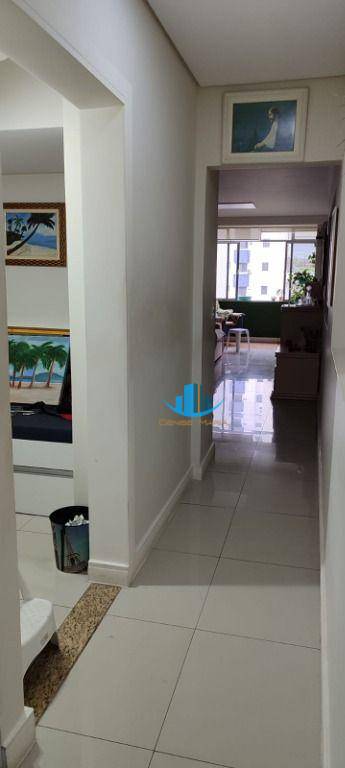 Apartamento à venda com 3 quartos, 118m² - Foto 29