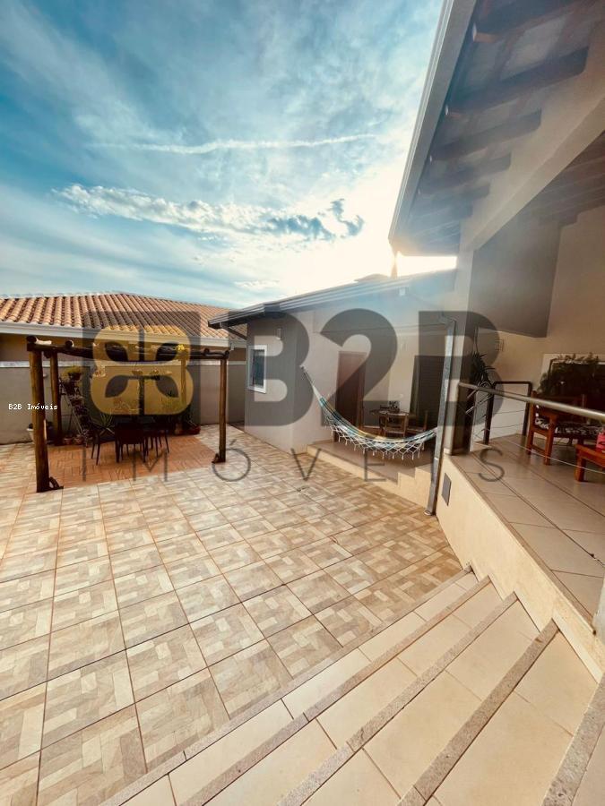 Casa de Condomínio à venda com 3 quartos, 247m² - Foto 10