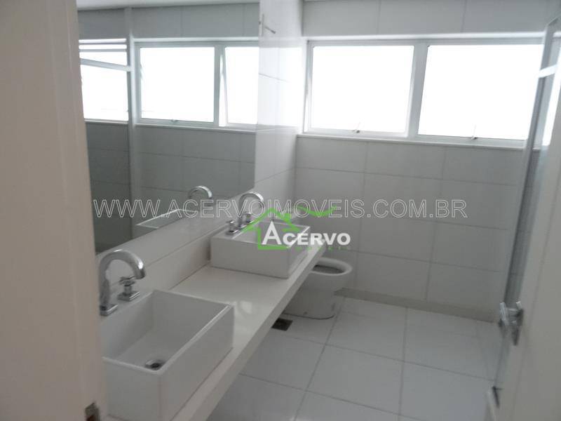 Apartamento à venda com 4 quartos, 256m² - Foto 17