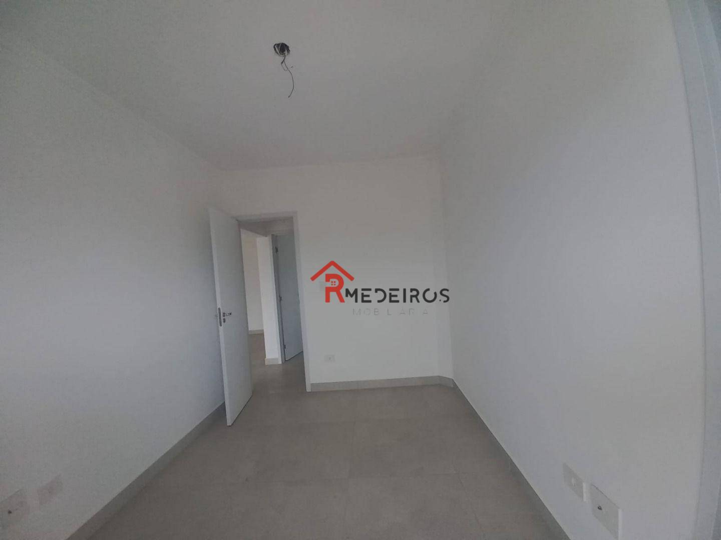 Apartamento à venda com 2 quartos, 79m² - Foto 4