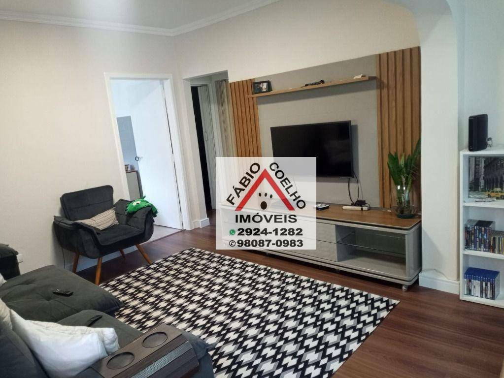 Casa à venda com 3 quartos, 250m² - Foto 1