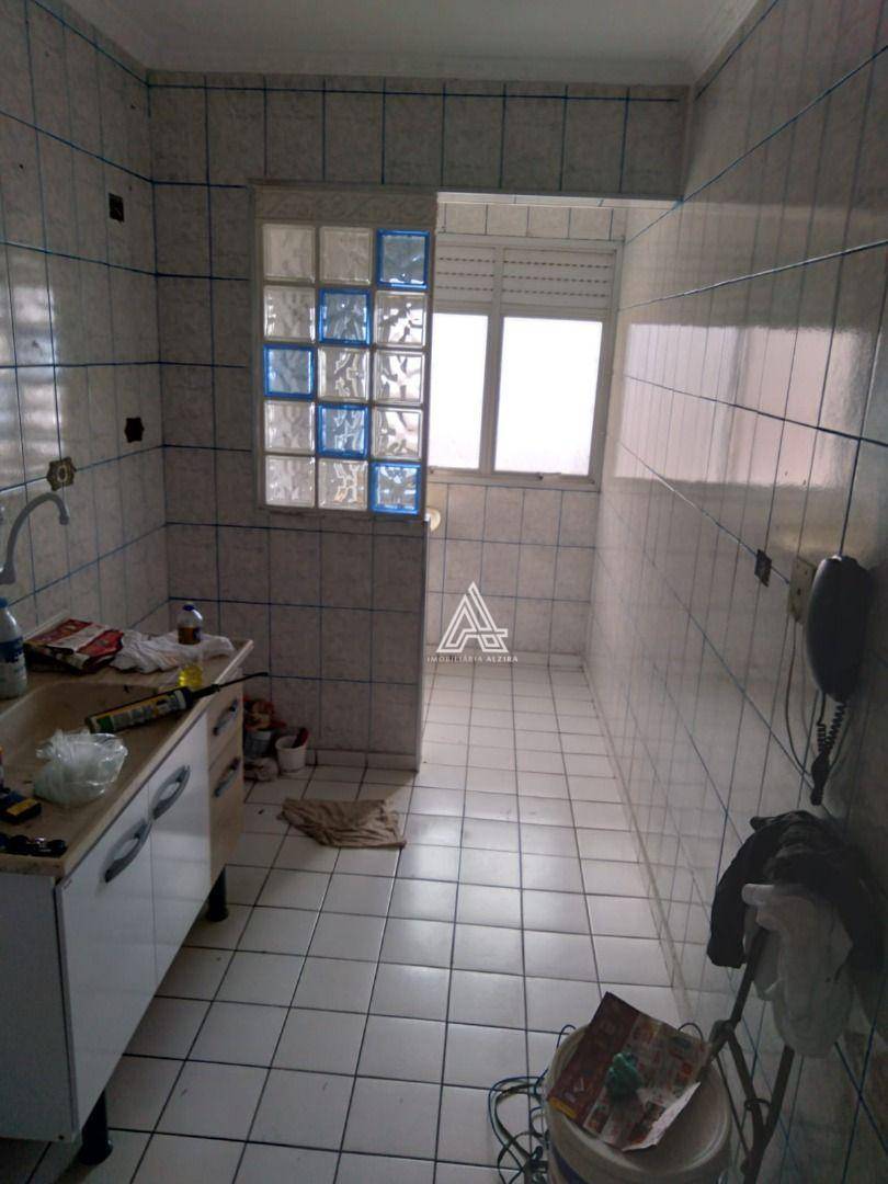 Apartamento à venda com 3 quartos, 72m² - Foto 2