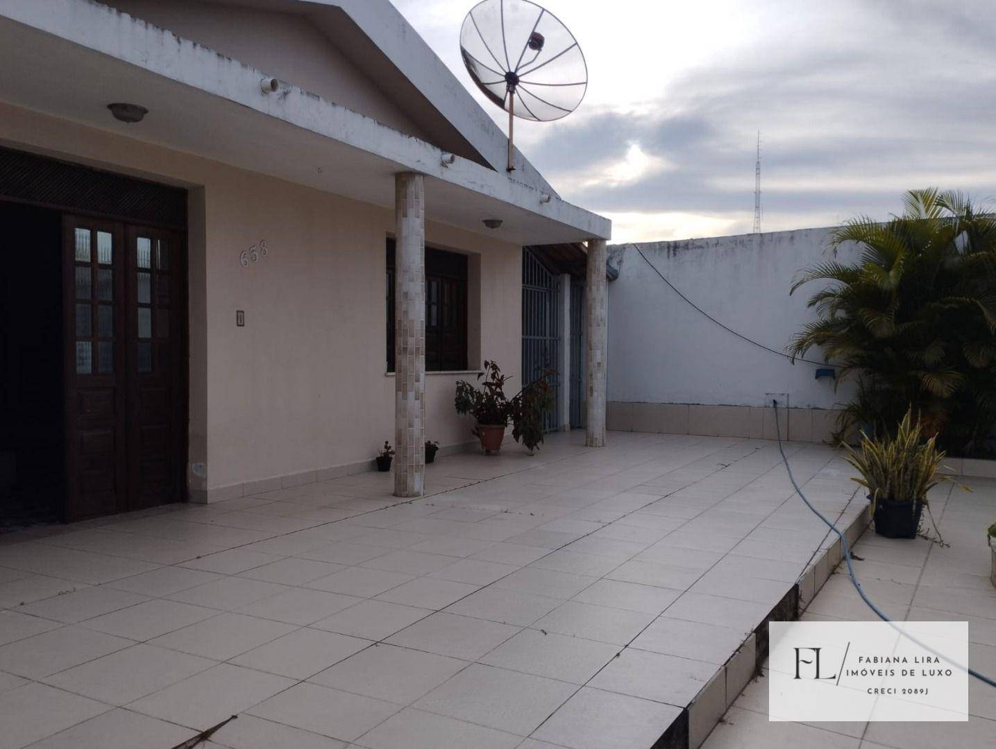 Casa à venda com 3 quartos, 250m² - Foto 4